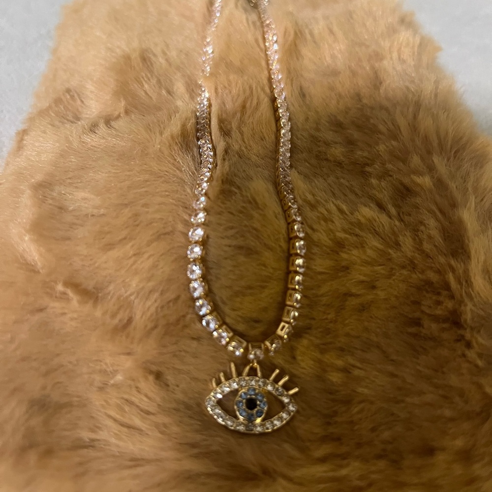 Elegant Silver Necklace